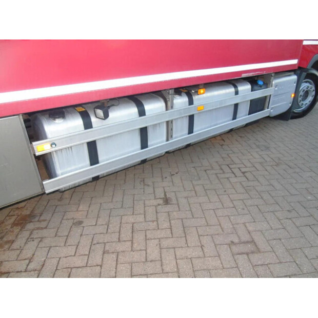 2017 فولفو FH-45811352