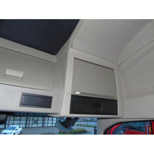 2017 فولفو FH-45811356