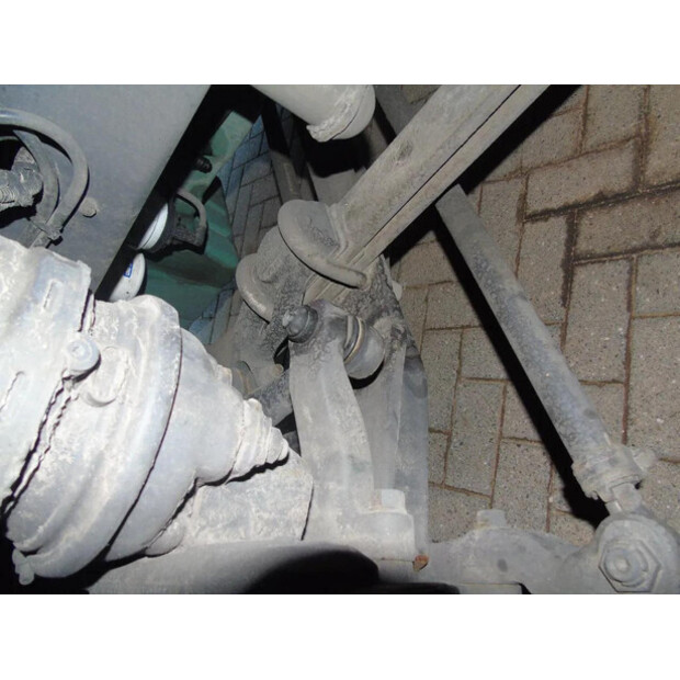 2017 فولفو FH-45811359