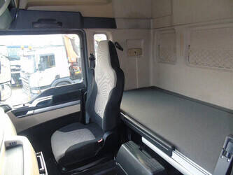 2017-man-tgx-1428682-45811387