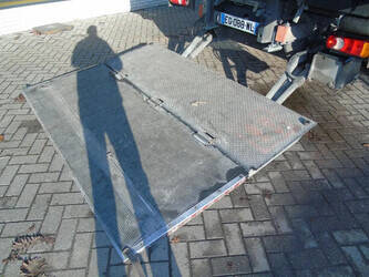 2016-volvo-fl-1428684-45811457