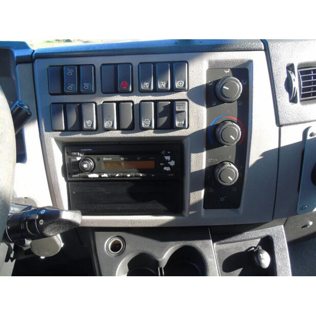 2016 Volvo FL-45811513