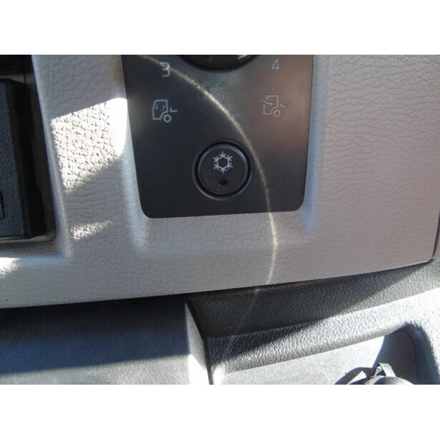 2016 Volvo FL-45811514