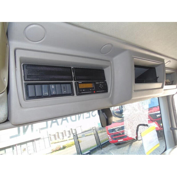 2016 Volvo FL-45811518