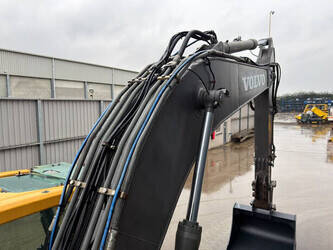 2015-volvo-ec220el-1428695-45811972