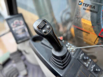 2015-volvo-ec220el-1428695-45811996