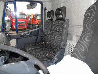 2010-iveco-eurocargo-1428699-45812155