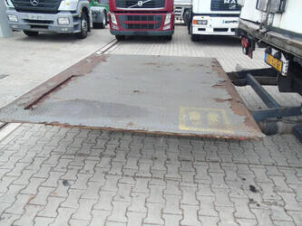 2013-schmitz-cargobull-3-45812404