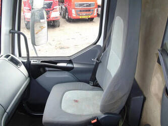 2006-renault-kerax-1428704-45812509