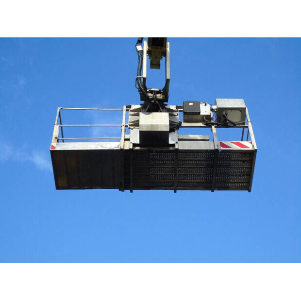 2008 داف CF-45812723