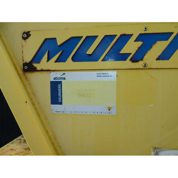 2008 داف CF-45812730