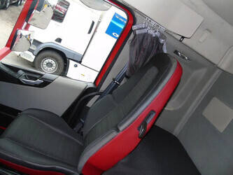 2017-volvo-fh-1428721-45813198