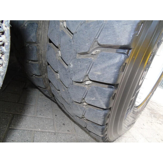 2011 فولفو FH-45813604