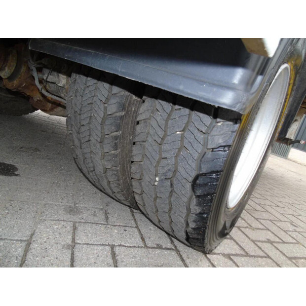 2011 فولفو FL-45813724