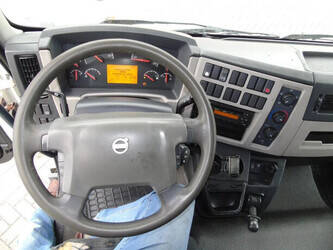 2011-volvo-fl-1428733-45813738