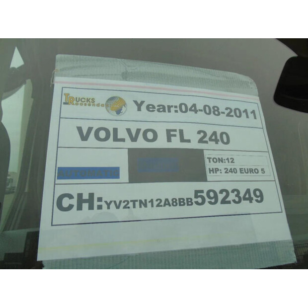 2011 فولفو FL-45813740