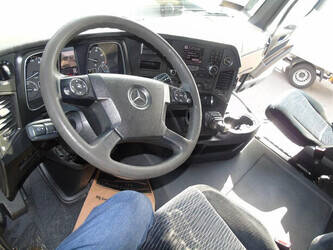 2013-mercedes-benz-actros-1428738-45813886