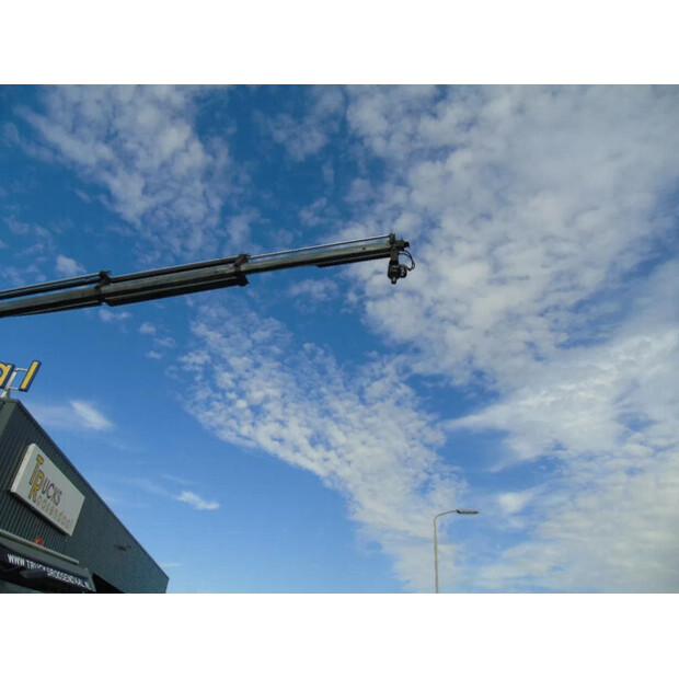 2017 فولفو FM-45814179