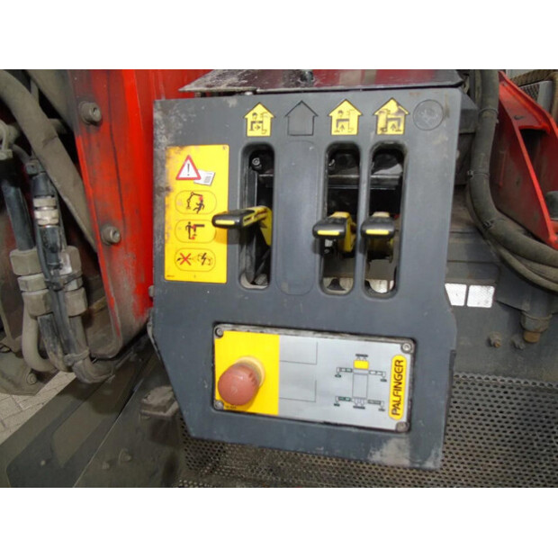 2017 فولفو FM-45814181