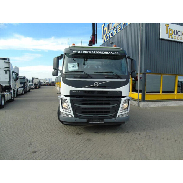 2017 فولفو FM-45814191