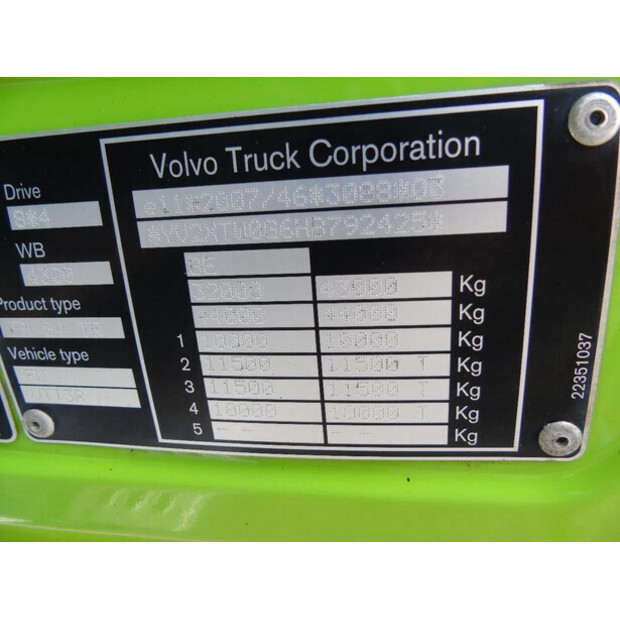 2017 فولفو FM-45814204