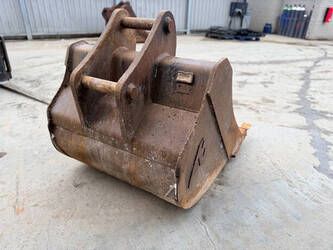 2013-volvo-ew180d-1428750-45814331