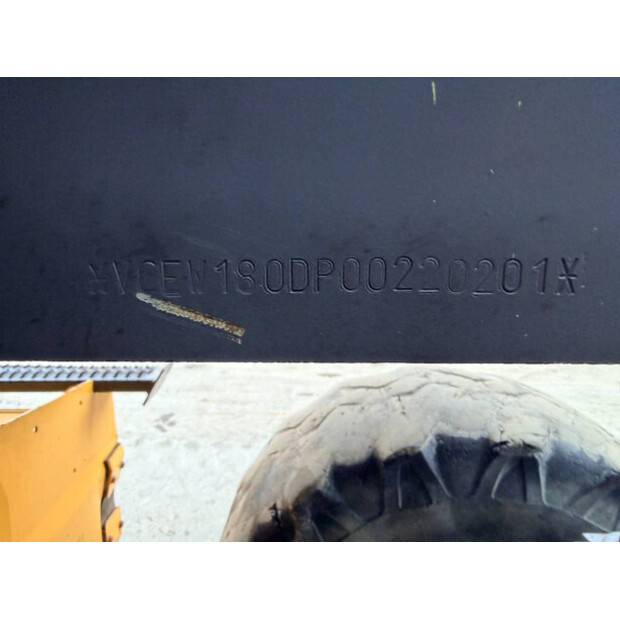 2013 فولفو EW180D-45814355