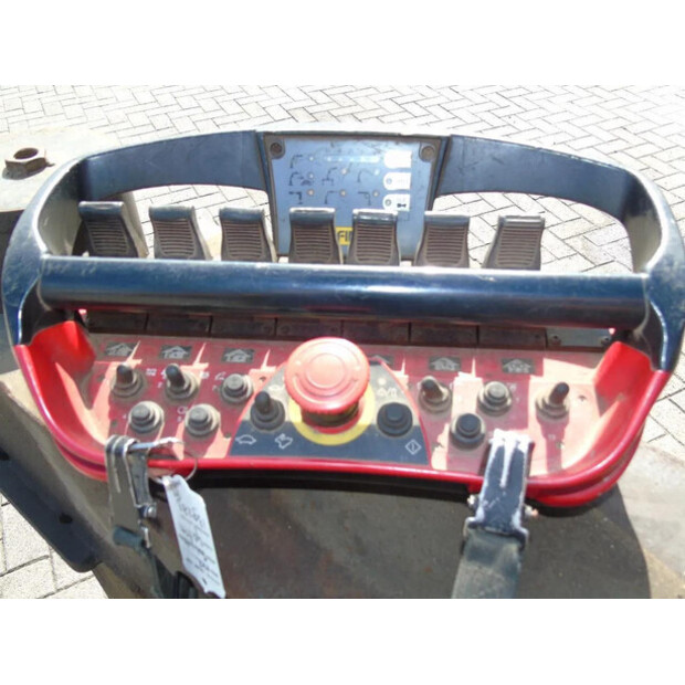 2013 إم أو إل OTHERS-45814358