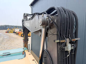 2013-volvo-ew180d-1428750-45814365