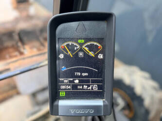 2013-volvo-ew180d-1428750-45814369