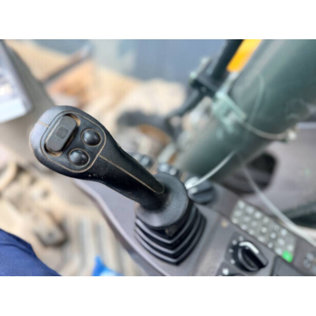 2013 فولفو EW180D-45814377