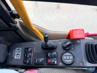 2013-volvo-ew180d-1428750-45814381