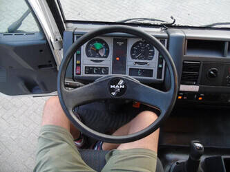 1999-man-8-163-1428759-45814605