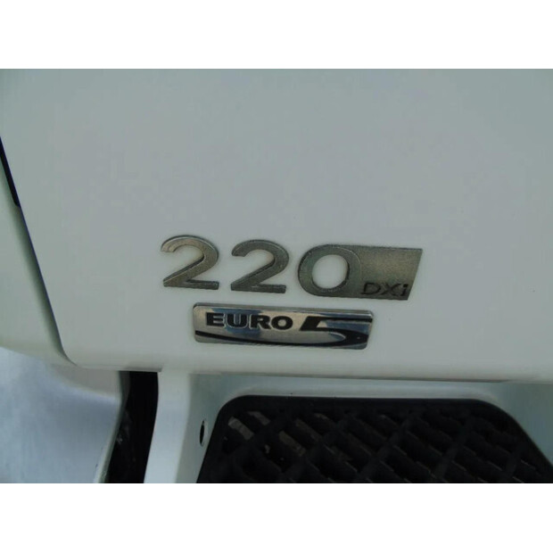 2009 رينو Midlum-45814765