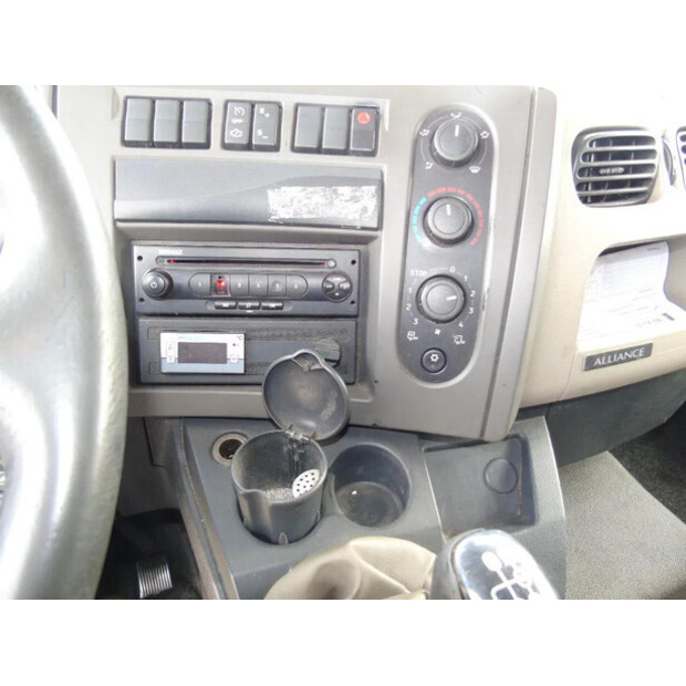 2009 رينو Midlum-45814771