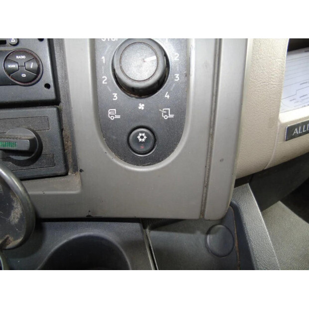 2009 رينو Midlum-45814780