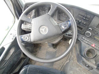 2013-mercedes-benz-arocs-1428764-45814812