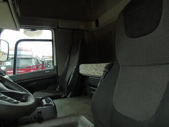 2015-daf-cf400-1428765-45814831