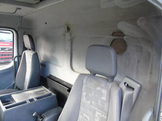 2010-mercedes-benz-atego-1428767-45814899