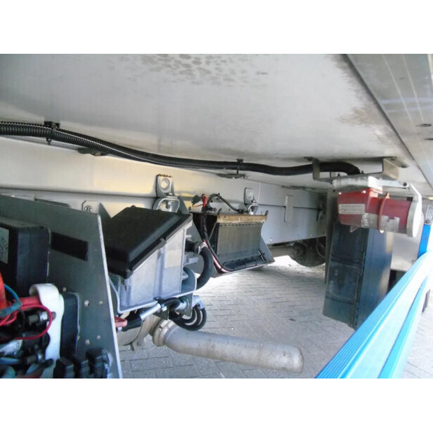 2013 فولفو FL-45814948