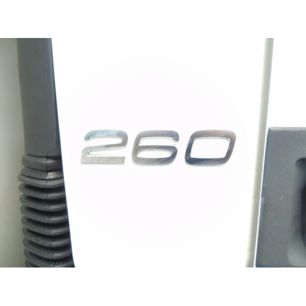 2013 فولفو FL-45814956