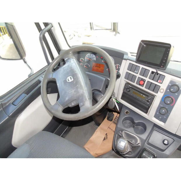 2013 فولفو FL-45814958