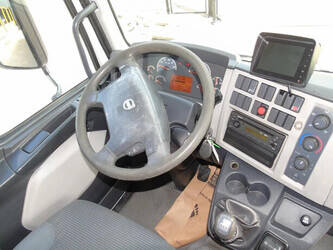 2013-volvo-fl-1428769-45814958