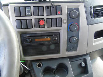 2013-volvo-fl-1428769-45814962