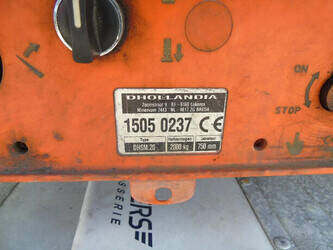 2000-burg-others-1428770-45814971