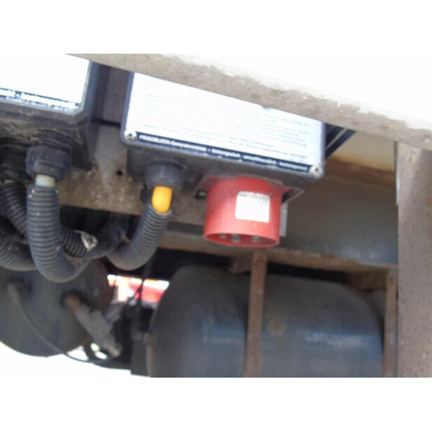 2000 BURG OTHERS-45814977