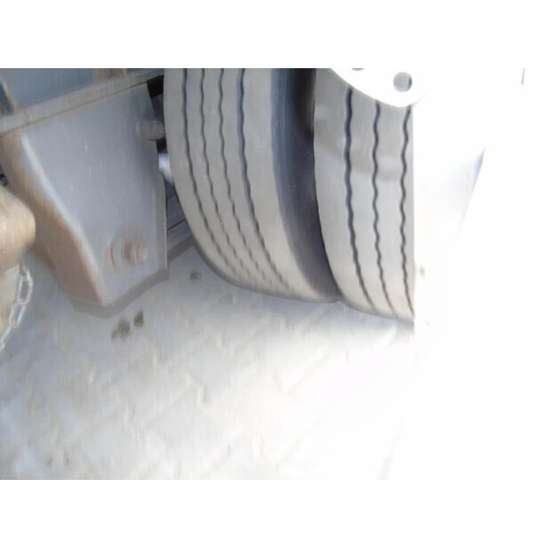 2000 BURG OTHERS-45814980