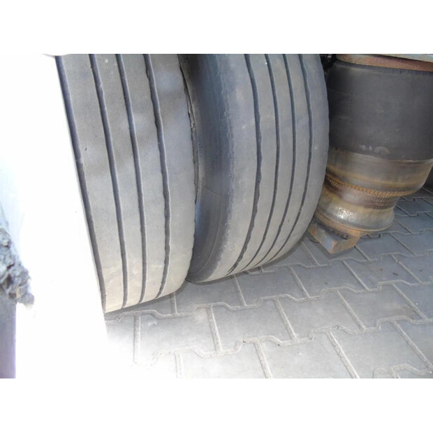 2000 BURG OTHERS-45814981