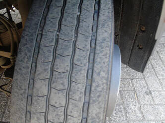 2011-iveco-ml-75-45815186