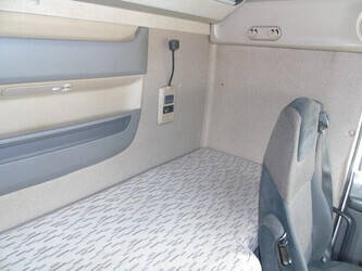 2016-daf-xf-460-1428784-45815438